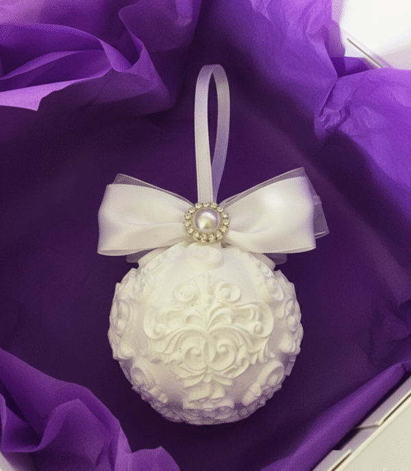 Eglutės žaisliukas dėžutėje