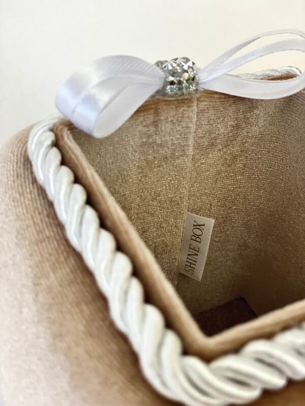 Smėlinė kvadratinė dėžutė