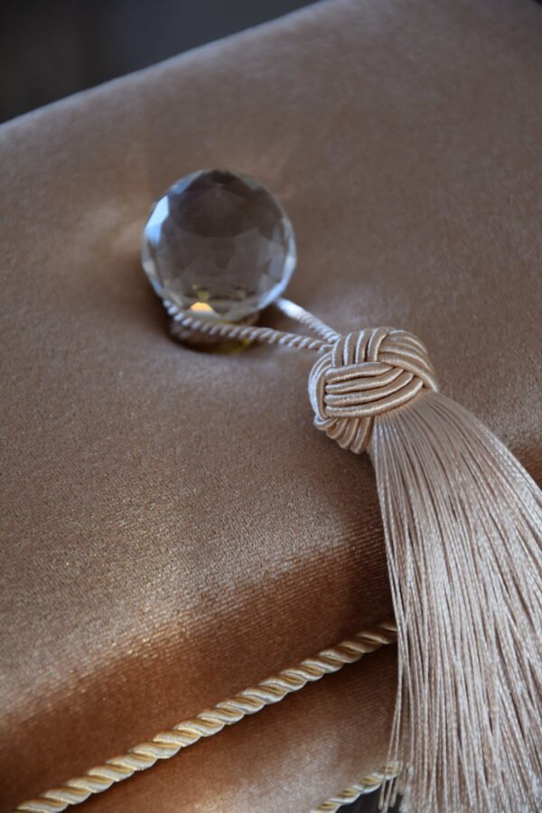 Sand papuošalų dėžutė su skyreliais