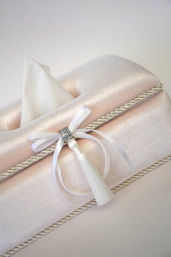 šviesi servetėlių dėžutė